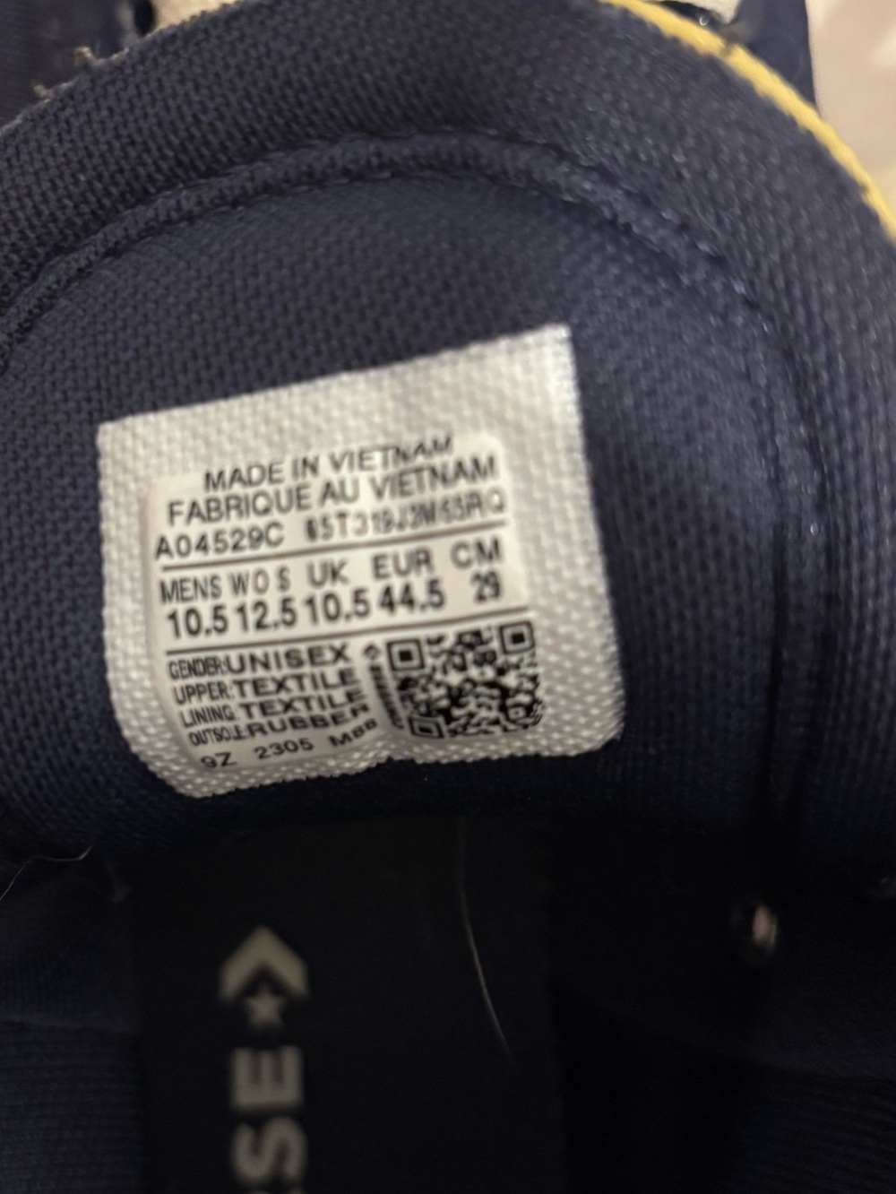 Converse chuck Taylor
Size 10.5 - Picture 2 of 6